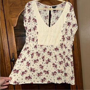 Torrid size 2 shirt